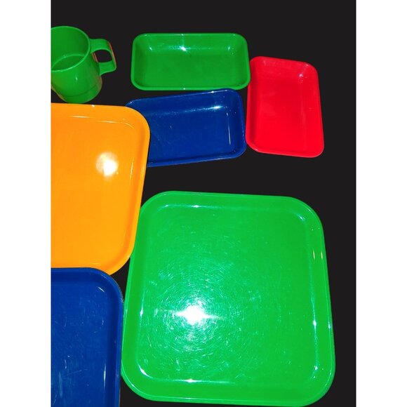 Colorful Plastic Dining Set With Plates & Mugs  Durable BPA-Free Material For In - Picture 2 of 7